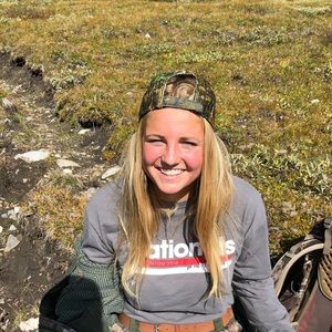 Meet your Posher, Alexandra